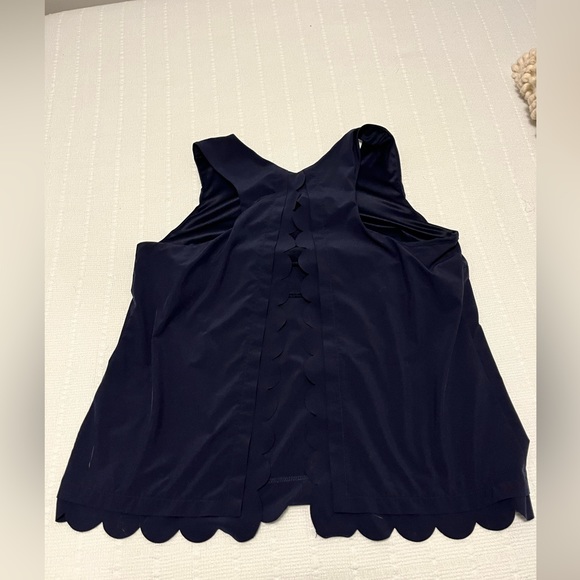 XL open back scalloped banana republic blouse - Picture 3 of 4